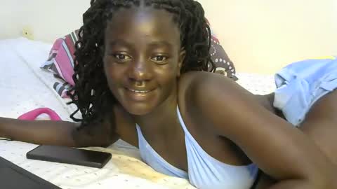 petitte_gyaal online show from October 11, 4:27 pm