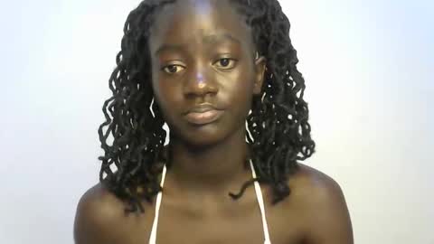 petitte_gyaal online show from October 15, 6:57 am