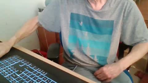 petitwilly online show from February 17, 9:39 am