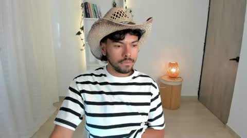 Snapshot of pettercat chatting on July 27, 1:29 pm Pettercat online show from July 27, 1:29 pm