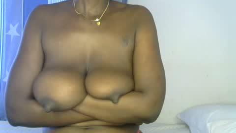 Snapshot of pettite_cora1 chatting on July 19, 11:25 am pettite_cora1 online show from July 19, 11:25 am