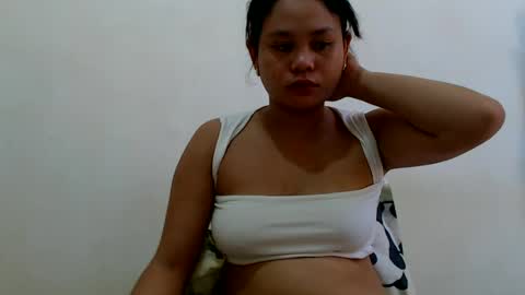 Snapshot of petty_yumii chatting on June 17, 3:31 am petty_yumii online show from June 17, 3:31 am