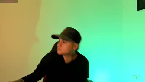 peytonbox online show from September 19, 11:33 am