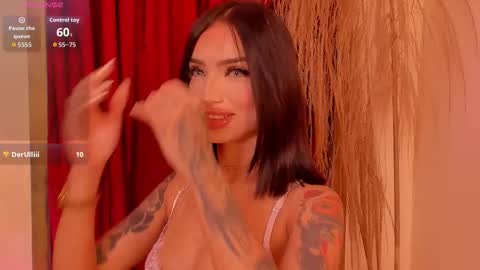 Snapshot of peytonreeds chatting on November 26, 2:23 am Pet Rees online show from November 26, 2:23 am