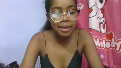phania185885 online show from May 3, 8:53 am