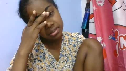 phania185885 online show from June 15, 5:31 am
