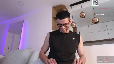 Snapshot of phantom_bigger1 chatting on March 11, 11:55 am phantom_bigger1 online show from March 11, 11:55 am