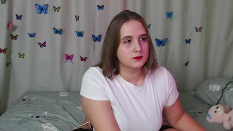 Snapshot of phantommira chatting on January 10, 7:32 pm phantommira online show from January 10, 7:32 pm