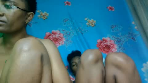 Snapshot of phaosiiia chatting on June 29, 12:39 am phaosiiia online show from June 29, 12:39 am