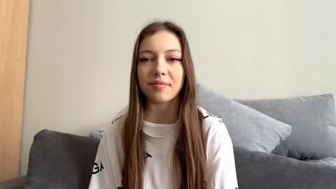 Snapshot of phebemitsch chatting on October 8, 8:23 am Anna online show from October 8, 8:23 am