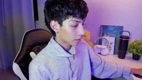 Snapshot of philipe_moonlight_ chatting on September 20, 11:50 pm Phil.   INDEPENDENT MODEL online show from September 20, 11:50 pm