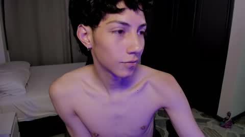 Snapshot of philipe_moonlight_ chatting on May 18, 4:07 am Phil. INDEPENDENT MODEL online show from May 18, 4:07 am