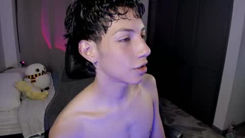 Snapshot of philipe_moonlight_ chatting on June 2, 2:02 am Phil. INDEPENDENT MODEL online show from June 2, 2:02 am