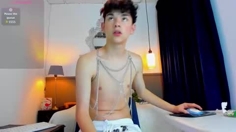 PHILLIP online show from March 4, 5:46 am