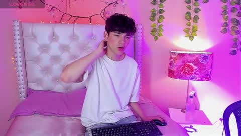 PHILLIP online show from March 18, 7:22 am