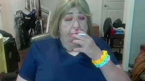 Snapshot of phillyguy195601 chatting on October 23, 2:22 am Geri online show from October 23, 2:22 am