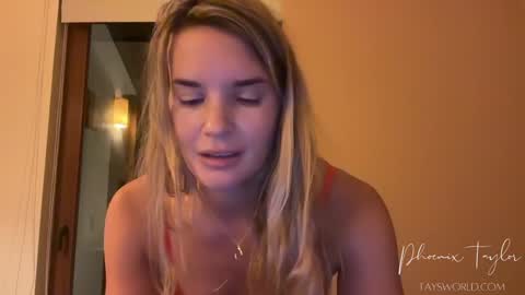 PHOENIX TAYLOR online show from October 8, 12:03 pm