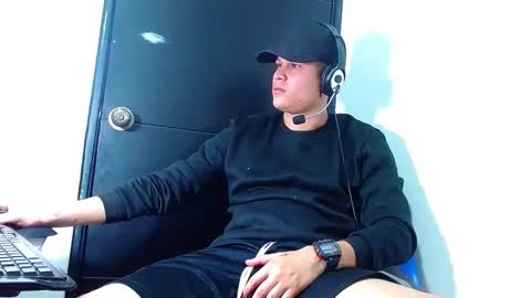 AdnierGnz online show from February 6, 3:48 am