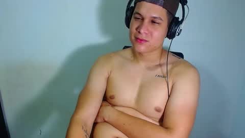 AdnierGnz online show from March 10, 8:37 am