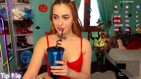 Selena online show from October 22, 7:08 am