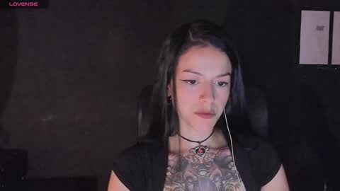 Snapshot of phoenixx_x chatting on February 23, 4:39 am phoenixx_x online show from February 23, 4:39 am