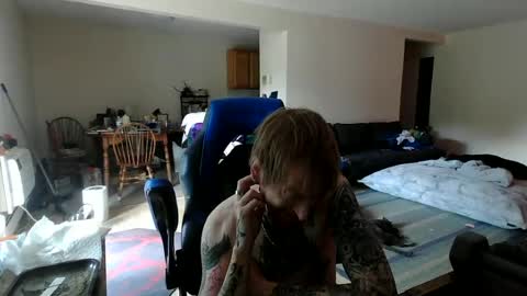 Snapshot of phrostdd chatting on June 21, 8:33 pm FrankenDaddy online show from June 21, 8:33 pm