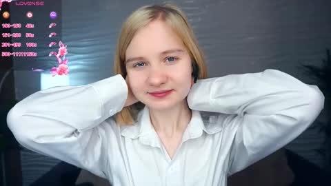 Snapshot of phyllisearney chatting on December 15, 4:06 am Hann G. Jones online show from December 15, 4:06 am