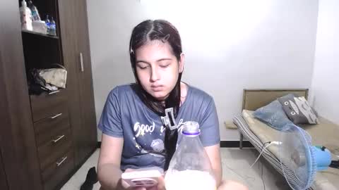 izzy online show from June 5, 12:06 am