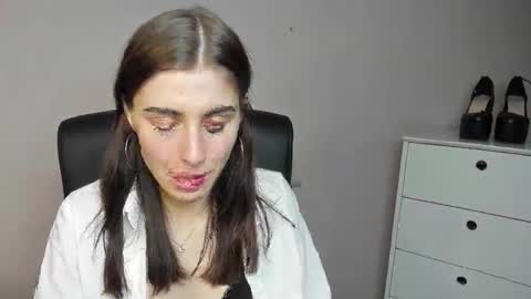 Snapshot of pia_desire chatting on October 21, 1:56 pm P I A online show from October 21, 1:56 pm