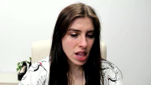 P I A online show from March 29, 7:19 am