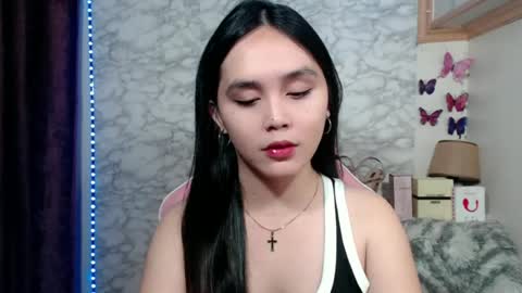 Snapshot of pia_intownx chatting on July 4, 11:38 am Ms Pia online show from July 4, 11:38 am