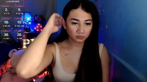 Snapshot of pia_worthsback chatting on January 21, 2:33 am Pia online show from January 21, 2:33 am