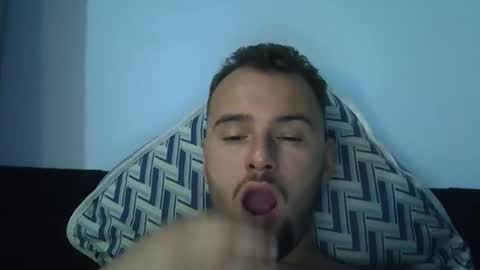 Snapshot of piazaocwbbb chatting on December 1, 3:55 am piazaocwbbb online show from December 1, 3:55 am