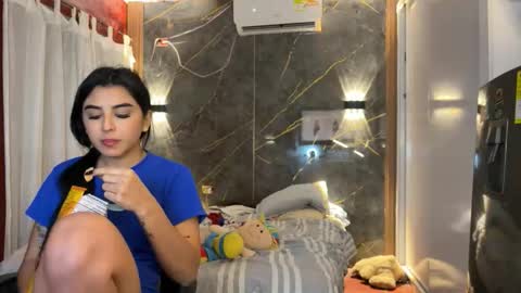 pichon_baby online show from September 17, 8:27 am