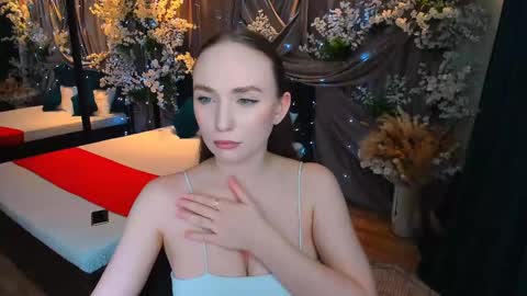 Emelie online show from February 9, 1:25 pm