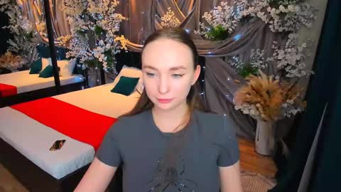 Emelie online show from February 11, 7:38 pm