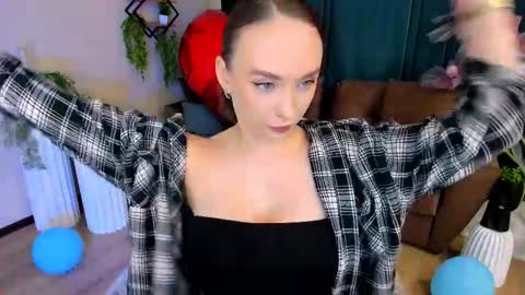 Emelie online show from September 11, 7:47 pm