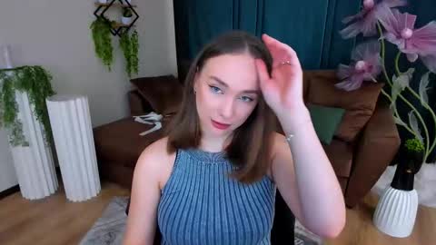 Emelie online show from October 19, 7:03 pm