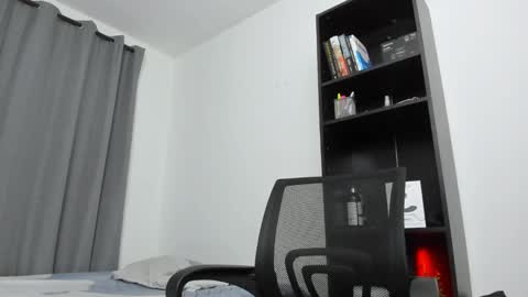 Snapshot of pierrevidal chatting on January 26, 11:50 pm Pierre online show from January 26, 11:50 pm