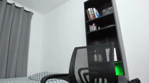 Snapshot of pierrevidal chatting on February 2, 12:51 am Pierre online show from February 2, 12:51 am