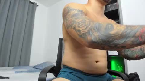 Snapshot of pierrevidal chatting on February 6, 2:22 am Pierre online show from February 6, 2:22 am