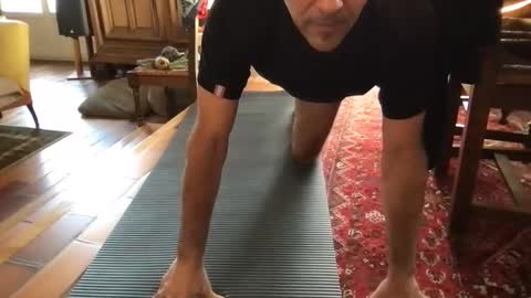 Snapshot of pierrohhh chatting on November 16, 2:00 pm pierrohhh online show from November 16, 2:00 pm