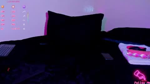 Snapshot of piggy_eddy chatting on May 14, 2:07 am Eddy Brock... Its a pleasure to talk to... online show from May 14, 2:07 am