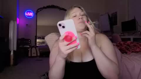 Piggy Rose online show from April 30, 1:01 am