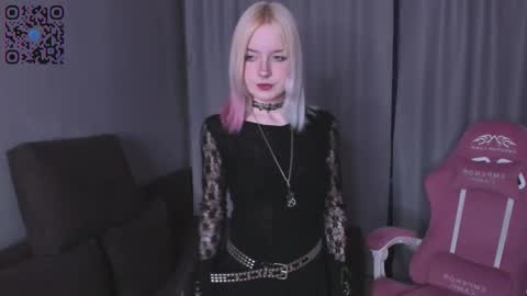 Snapshot of piginnya chatting on November 10, 2:05 pm piginnya online show from November 10, 2:05 pm