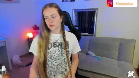 Snapshot of piinkpandora chatting on September 14, 9:14 pm PiinkPandora online show from September 14, 9:14 pm