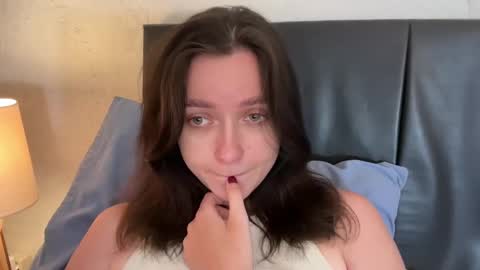 Trisha     online show from February 22, 10:51 am