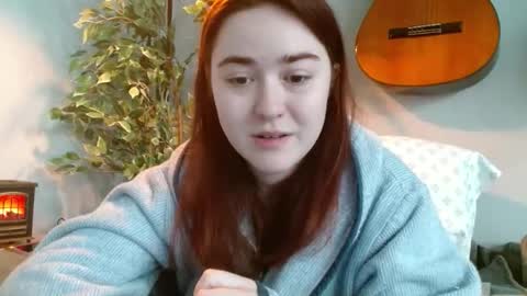 Snapshot of pillogoddess chatting on November 8, 7:19 am PilloGoddess online show from November 8, 7:19 am