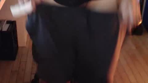 Snapshot of pimprobo chatting on December 4, 3:21 pm Pimp Robo online show from December 4, 3:21 pm