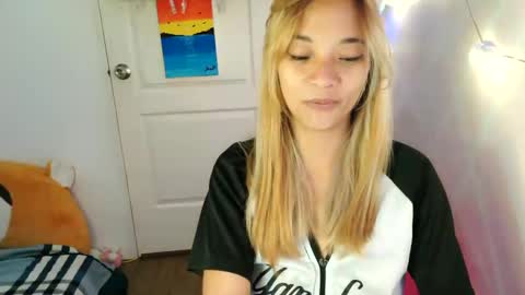 pinay beauty14 online show from February 21, 2:28 am